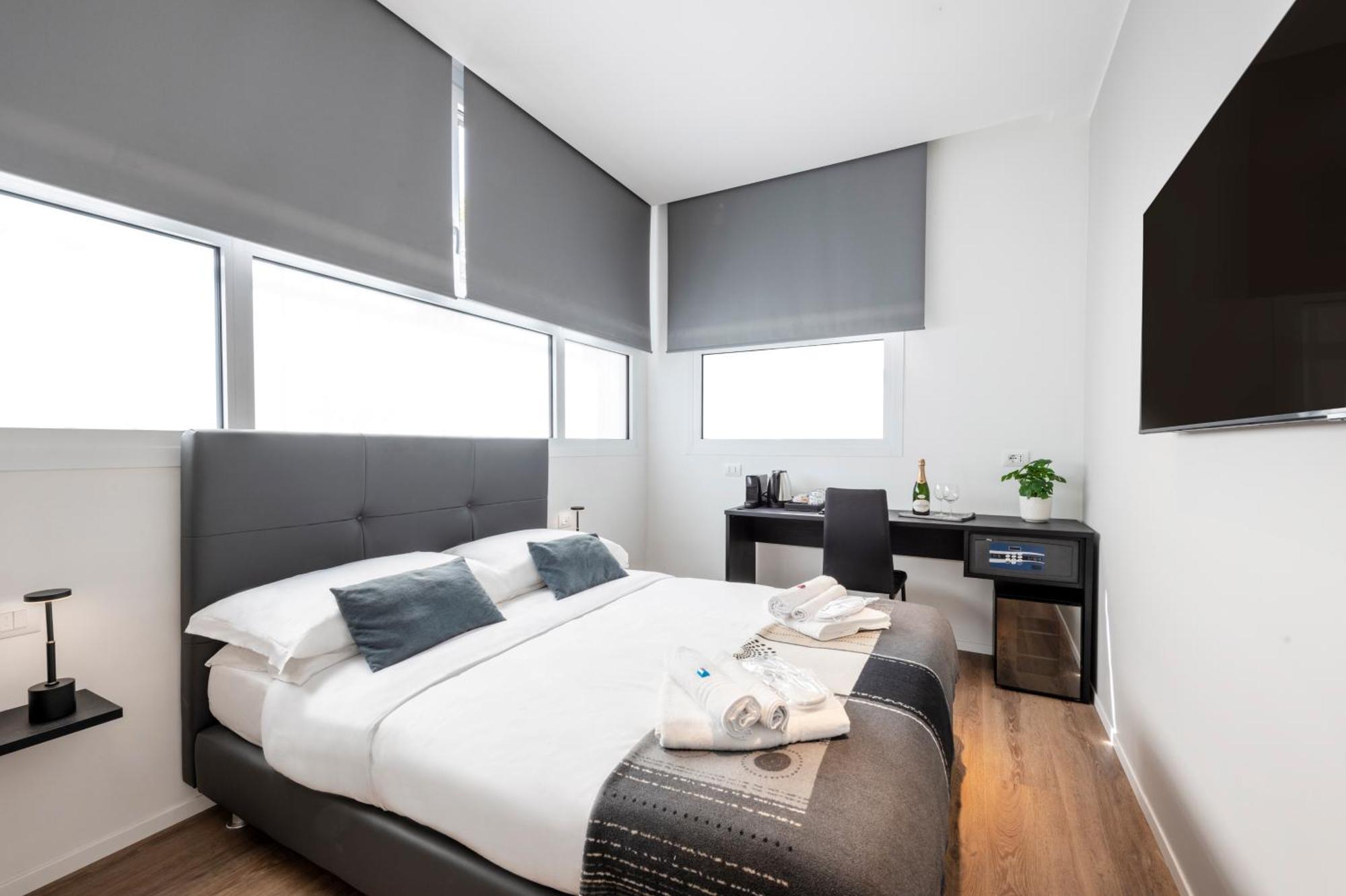 Bnbutler - Inbrera Suites - Giulianova, 1 Milan Luaran gambar