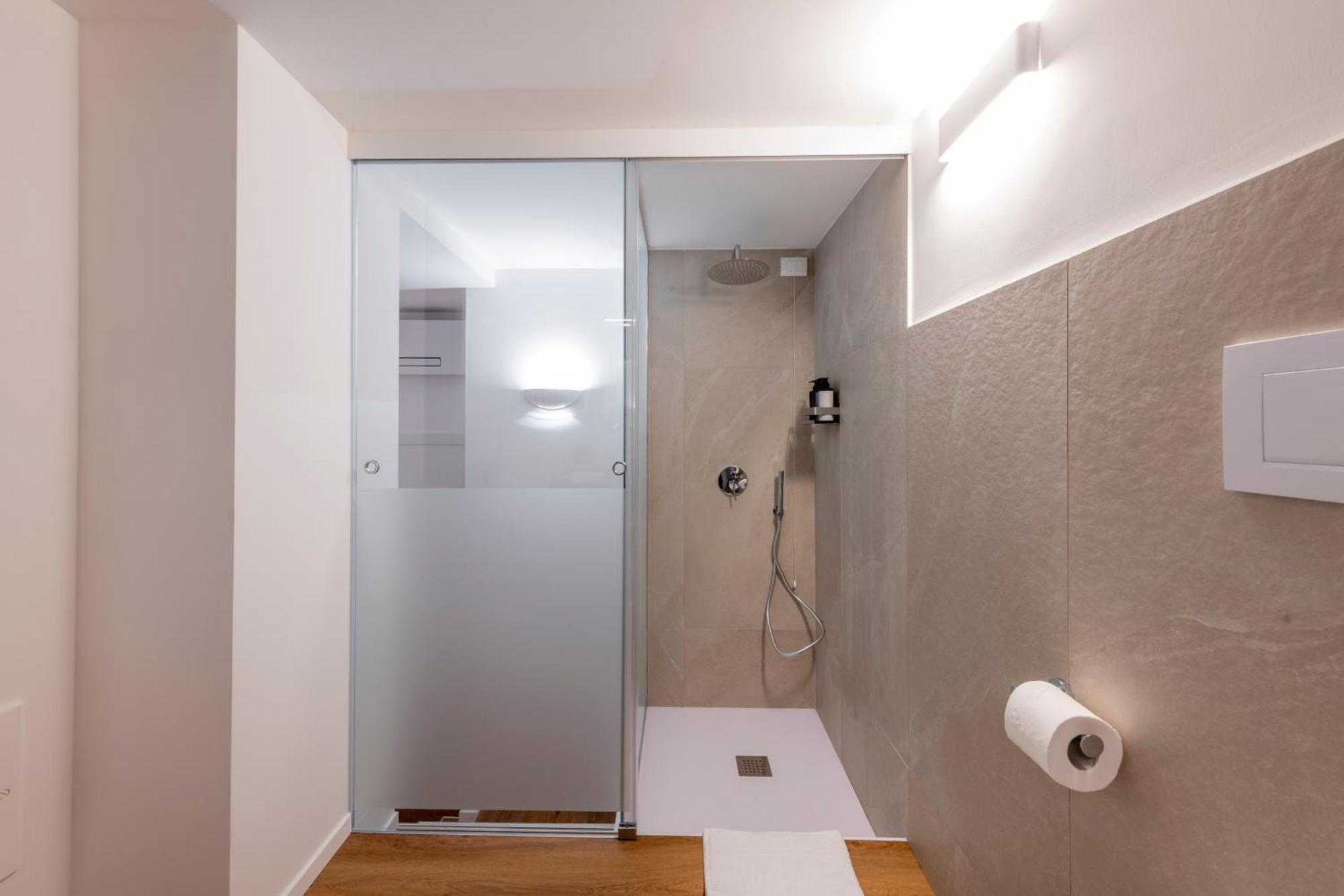 Bnbutler - Inbrera Suites - Giulianova, 1 Milan Luaran gambar