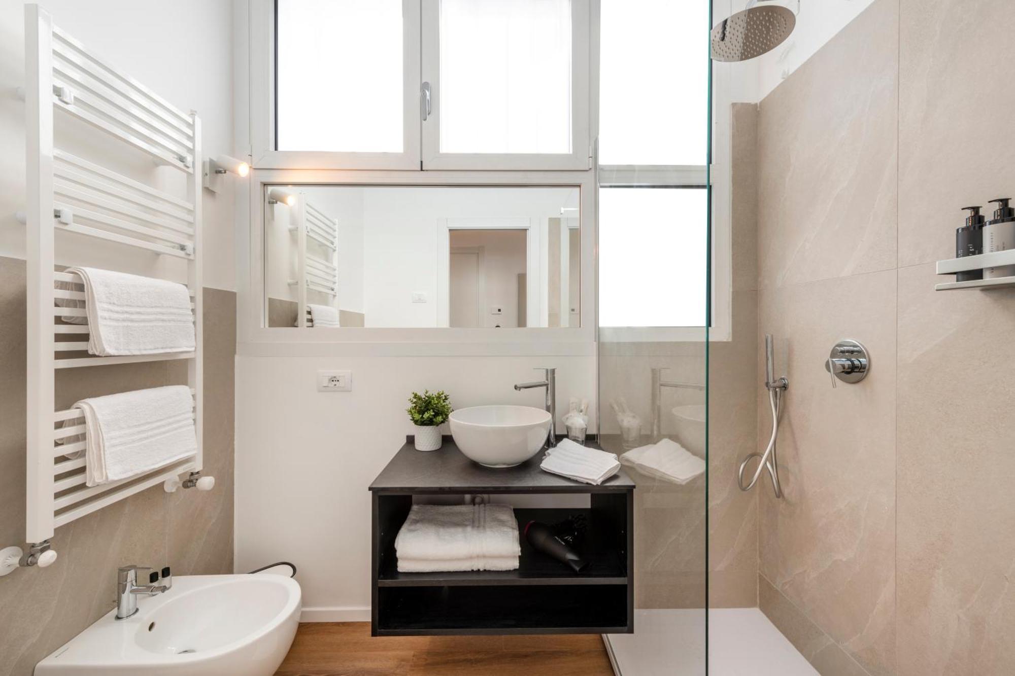 Bnbutler - Inbrera Suites - Giulianova, 1 Milan Luaran gambar