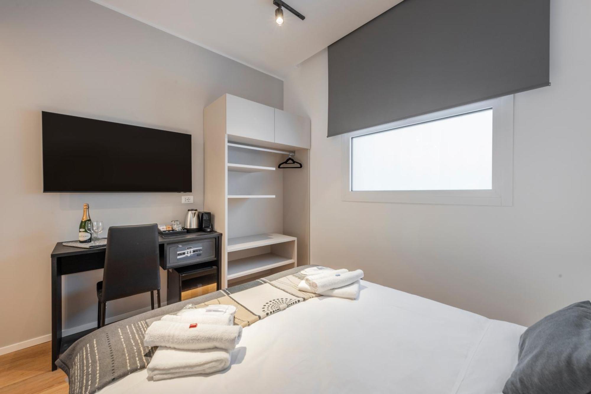 Bnbutler - Inbrera Suites - Giulianova, 1 Milan Luaran gambar