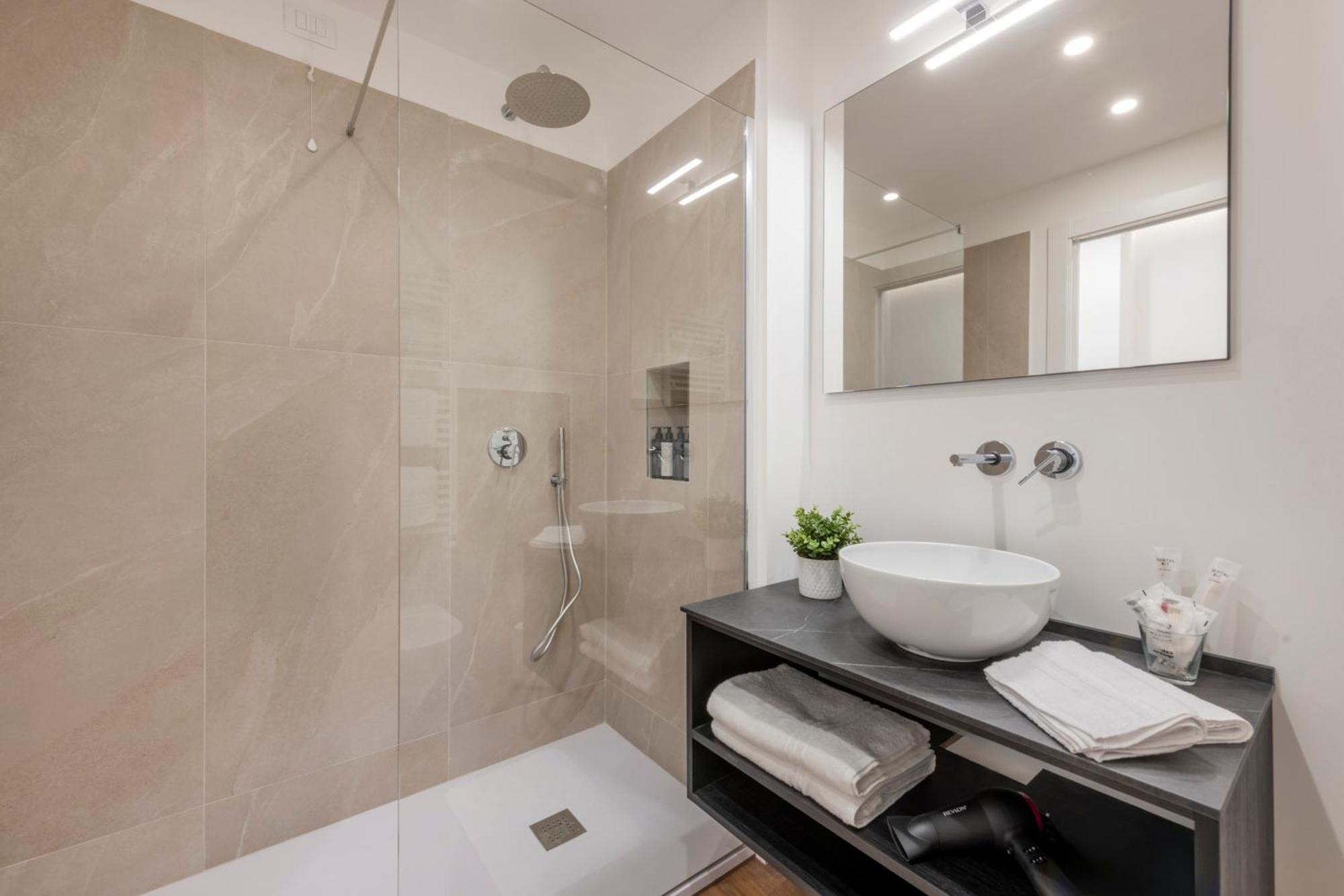 Bnbutler - Inbrera Suites - Giulianova, 1 Milan Luaran gambar
