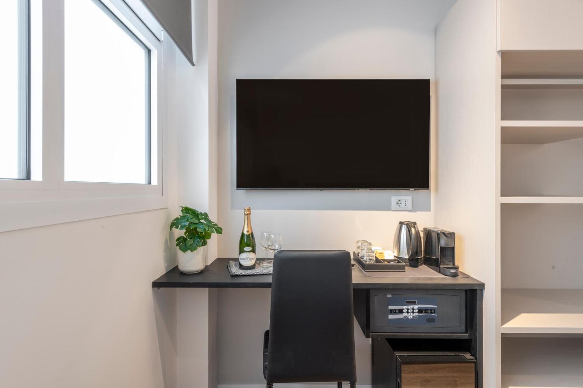 Bnbutler - Inbrera Suites - Giulianova, 1 Milan Luaran gambar
