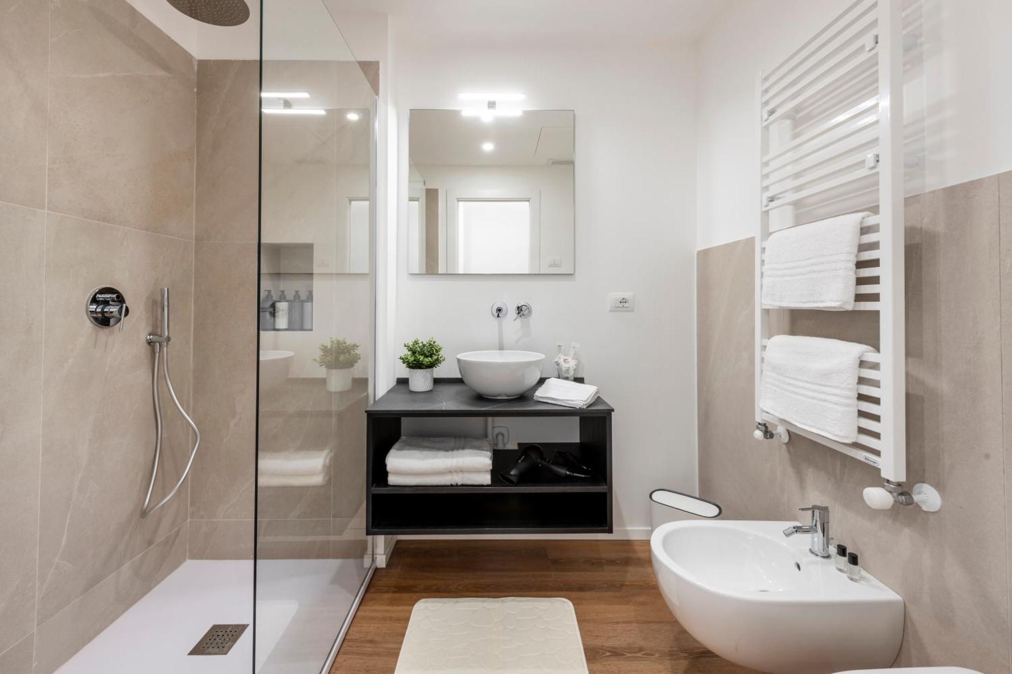 Bnbutler - Inbrera Suites - Giulianova, 1 Milan Luaran gambar